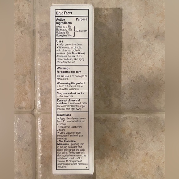 Rodan + Fields Unblemish Step 4 - Picture 3 of 5